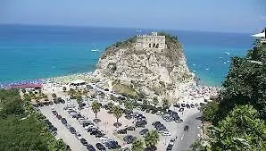 Alloggio Storico Caivano Apartman Tropea